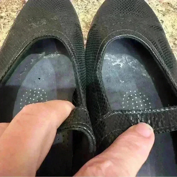 SAS Maria Ladies Black Shiny Snake Tripad Comfort Foot Bed Size 9.5 Narrow - Picture 7 of 9